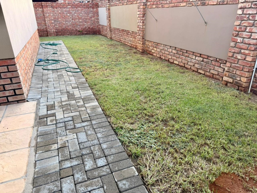 3 Bedroom Property for Sale in Waterval East North West